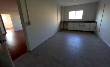 Casa con Departamento en venta en Quilmes Oeste