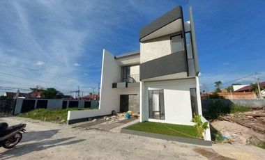 rumah cluster di jual ada rooftop lokasi di jl bakti