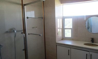 House for rent in Cebu City, Gated spacious with balconies & view