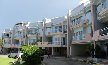 House for rent in Cebu City, Gated spacious with balconies & view