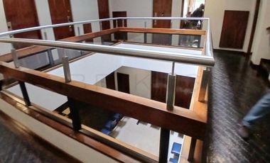oficina en arriendo/venta en el chico. Cod A6947