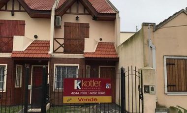 Venta duplex en Temperley