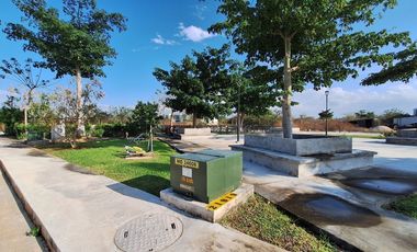 Terreno en venta Mérida Yucatán, Privada Entre Parques Tixcuytun