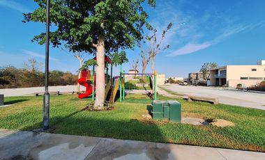 Terreno en venta Mérida Yucatán, Privada Entre Parques Tixcuytun