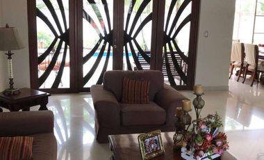 En venta, hermosa casa ubicada en la Urbanización Río Lindo del km 5 1/2 Vía Samborondón