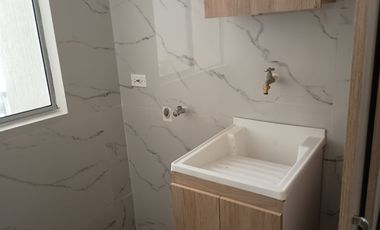 apartamento en arriendo en altos de los rosales. Cod A105922