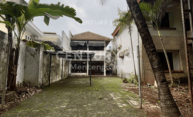 Rumah Hitung Tanah Lokasi Premium Depan Taman Proklamasi