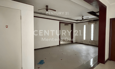 Rumah Hitung Tanah Lokasi Premium Depan Taman Proklamasi