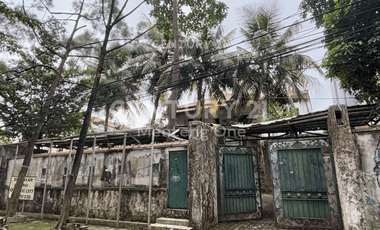 Rumah Hitung Tanah Lokasi Premium Depan Taman Proklamasi
