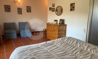 Casa en  CABURE E/LAUREL Y LAMBERTINA