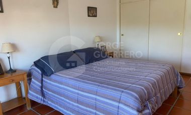 Casa en  CABURE E/LAUREL Y LAMBERTINA