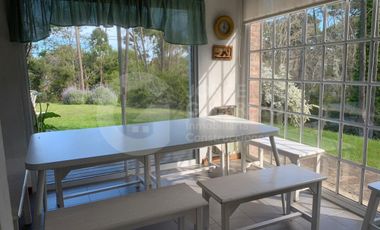 Casa en  CABURE E/LAUREL Y LAMBERTINA