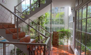Casa en  CABURE E/LAUREL Y LAMBERTINA