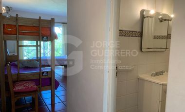 Casa en  CABURE E/LAUREL Y LAMBERTINA