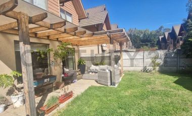 Venta casa 3D 3B 2E en Lomas de San Sebastián