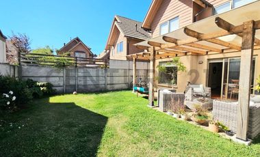 Venta casa 3D 3B 2E en Lomas de San Sebastián