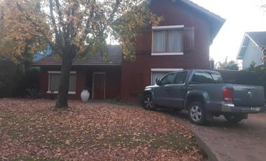 Lindísima propiedad en Lomas de Benavídez!