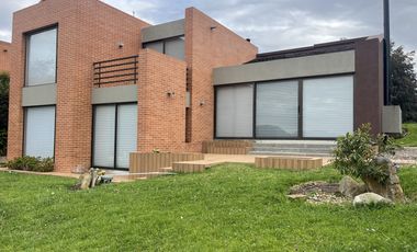 casa en venta en la calera. Cod V121133032