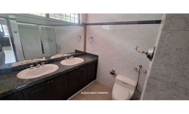 Alquila Elegante Casa/Comercial Espacios para Oficina 650 Mts2