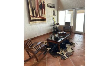 CASA AMPLIA DE 4 HECTAREAS CON PISCINA EN ALTOS DEL MARIA