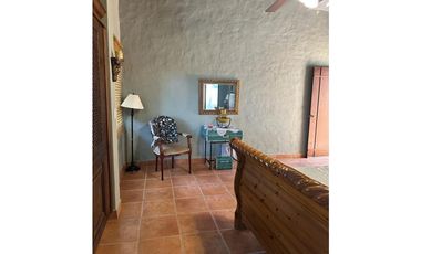 CASA AMPLIA DE 4 HECTAREAS CON PISCINA EN ALTOS DEL MARIA