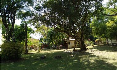 CASA AMPLIA DE 4 HECTAREAS CON PISCINA EN ALTOS DEL MARIA