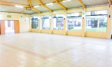 VENTA LOCAL DE EVENTOS EN AV. ALFONSO UGARTE - CERCADO