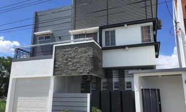 3 Bedroom House for Sale in Pandan Angeles City Near Marquee