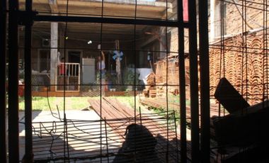 Vendo Casa con Local Comercial