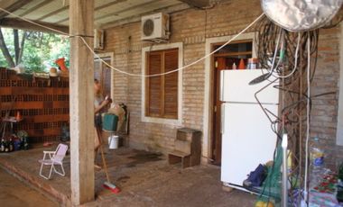 Vendo Casa con Local Comercial