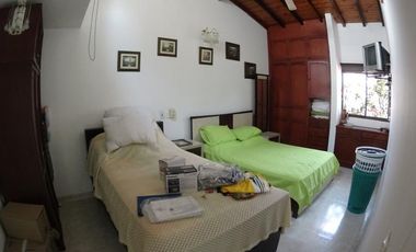 casa en venta en av. libertadores, playa hermosa. Cod V19251