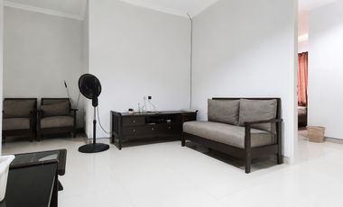 Rumah Tujuh Kamar di Gading Kirana Barat, Kelapa Gading. Modern. Minimalis. Rapih. Siap Huni. Renovasi Total. Tinggi dari Jalan.