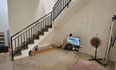 Rumah 2 Lt SHM 9 Menit ke Gerbang Tol Kalimalang 2 Siap KPR J-38591