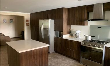 hermosa casa en venta sector Hotel Oro verde San sebastian cerca de puertas del sol