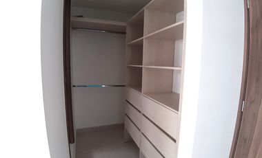 casa en arriendo en doral de la italia. Cod A108377