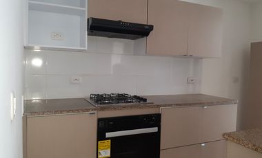 casa en arriendo en doral de la italia. Cod A108377