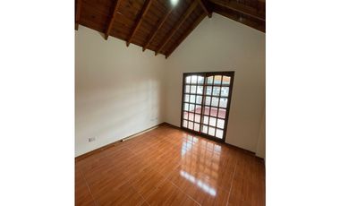 SETTINO 3651 entre Ruta 3 y Zinny