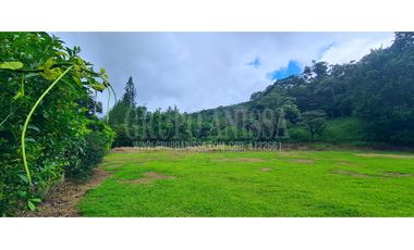 Oportunidad!! Se Vende Amplio Lote en El Valle de Antón