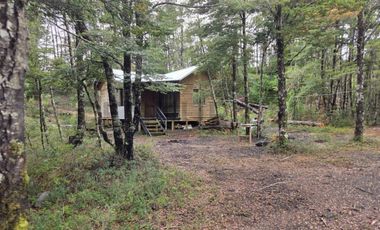 PARCELA DE  5.000 MTS CON 2 CABAÑAS EN SECTOR DE HUINCACARA,