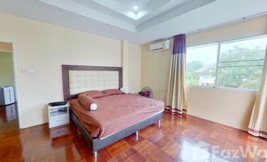 6 Bedroom House for sale at Lanna Thara Village