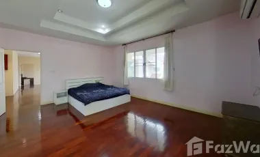 6 Bedroom House for sale at Lanna Thara Village