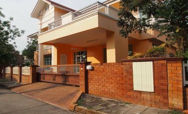 6 Bedroom House for sale at Lanna Thara Village