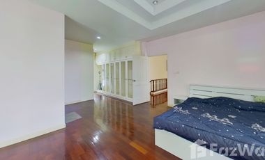 6 Bedroom House for sale at Lanna Thara Village