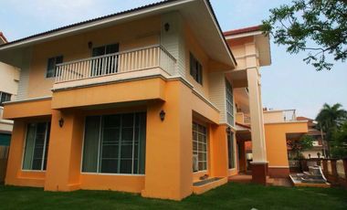 6 Bedroom House for sale at Lanna Thara Village