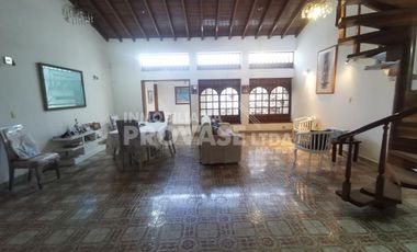 casa en venta en barrio blanco. Cod V102313