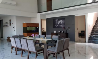 INCREIBLE RESIDENCIA CON ACABADOS DE LUJO