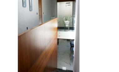 INCREIBLE RESIDENCIA CON ACABADOS DE LUJO