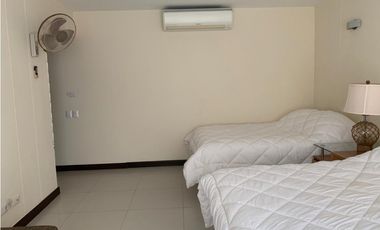 RENTO VILLA EN DECAMERON