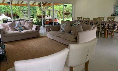 RENTO VILLA EN DECAMERON