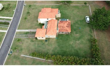 RENTO VILLA EN DECAMERON